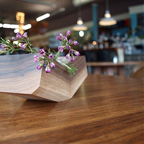 Example of the oak Giving Vessel tray for table display