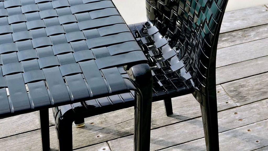 Minimalist Ami Ami contemporary woven patio table and chair